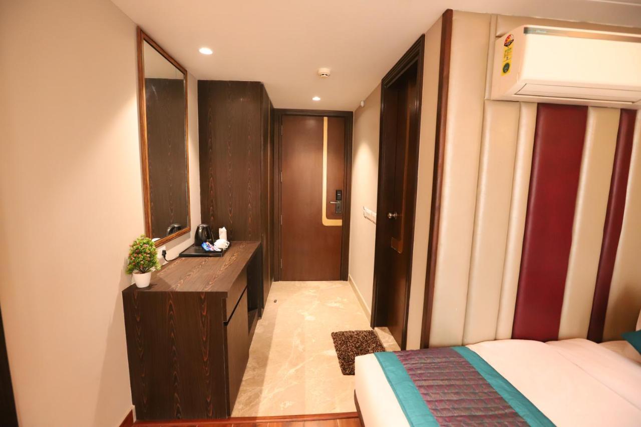 Hotel The Magic Tree - Paharganj Yeni Delhi Dış mekan fotoğraf