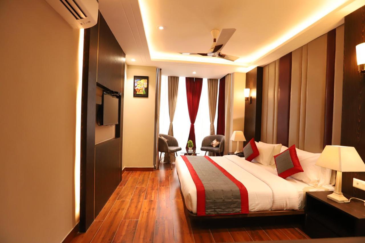 Hotel The Magic Tree - Paharganj Yeni Delhi Dış mekan fotoğraf