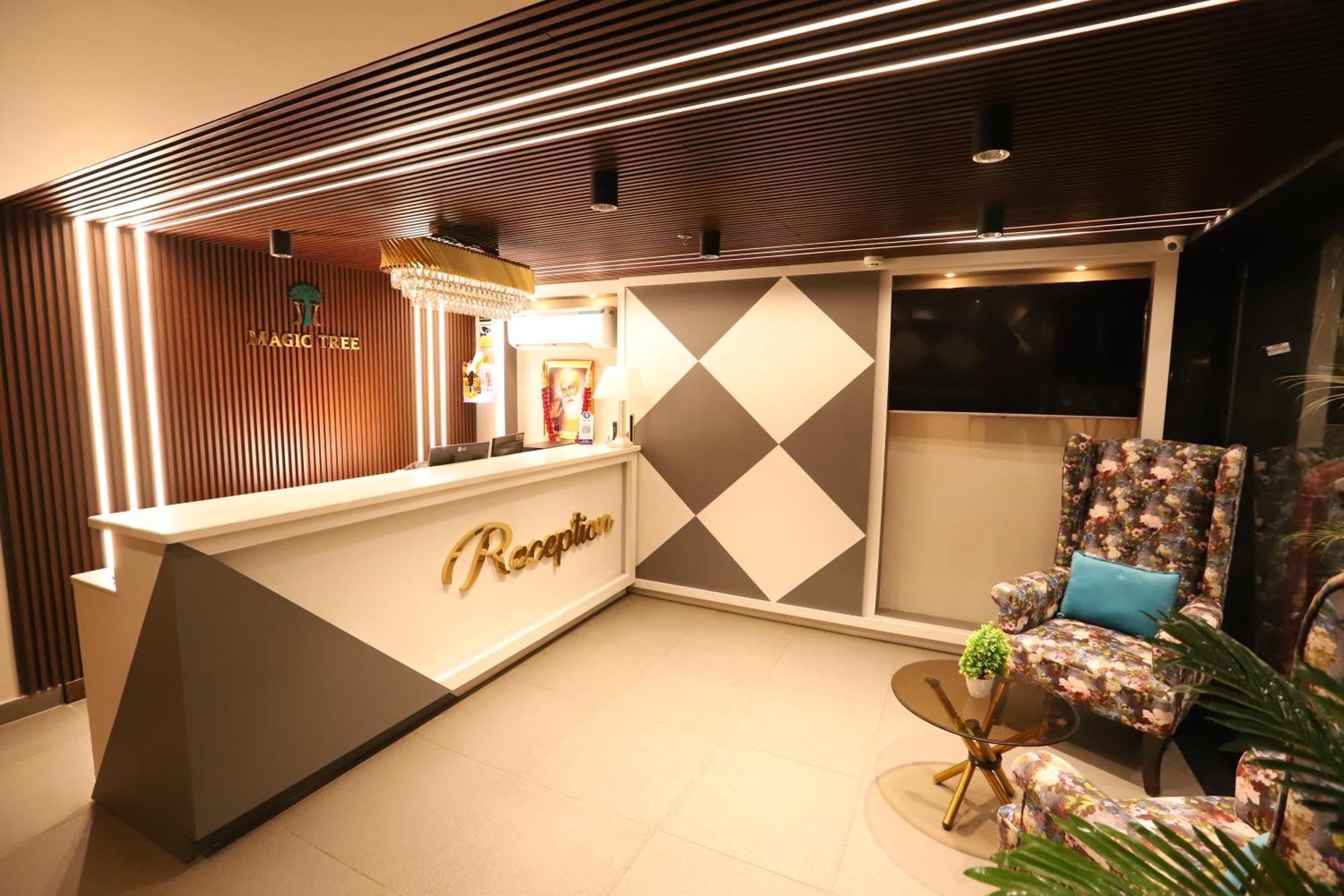 Hotel The Magic Tree - Paharganj Yeni Delhi Dış mekan fotoğraf